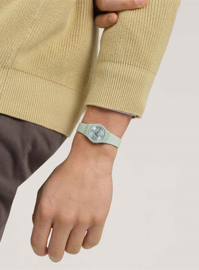 代购Swatch斯沃琪瑞士手表女玉髓莹辉浅绿色25mm表盘时尚石英表L