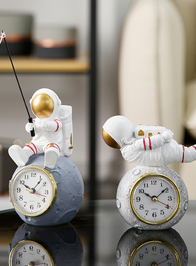 卡通宇航员时钟桌面台钟儿童房