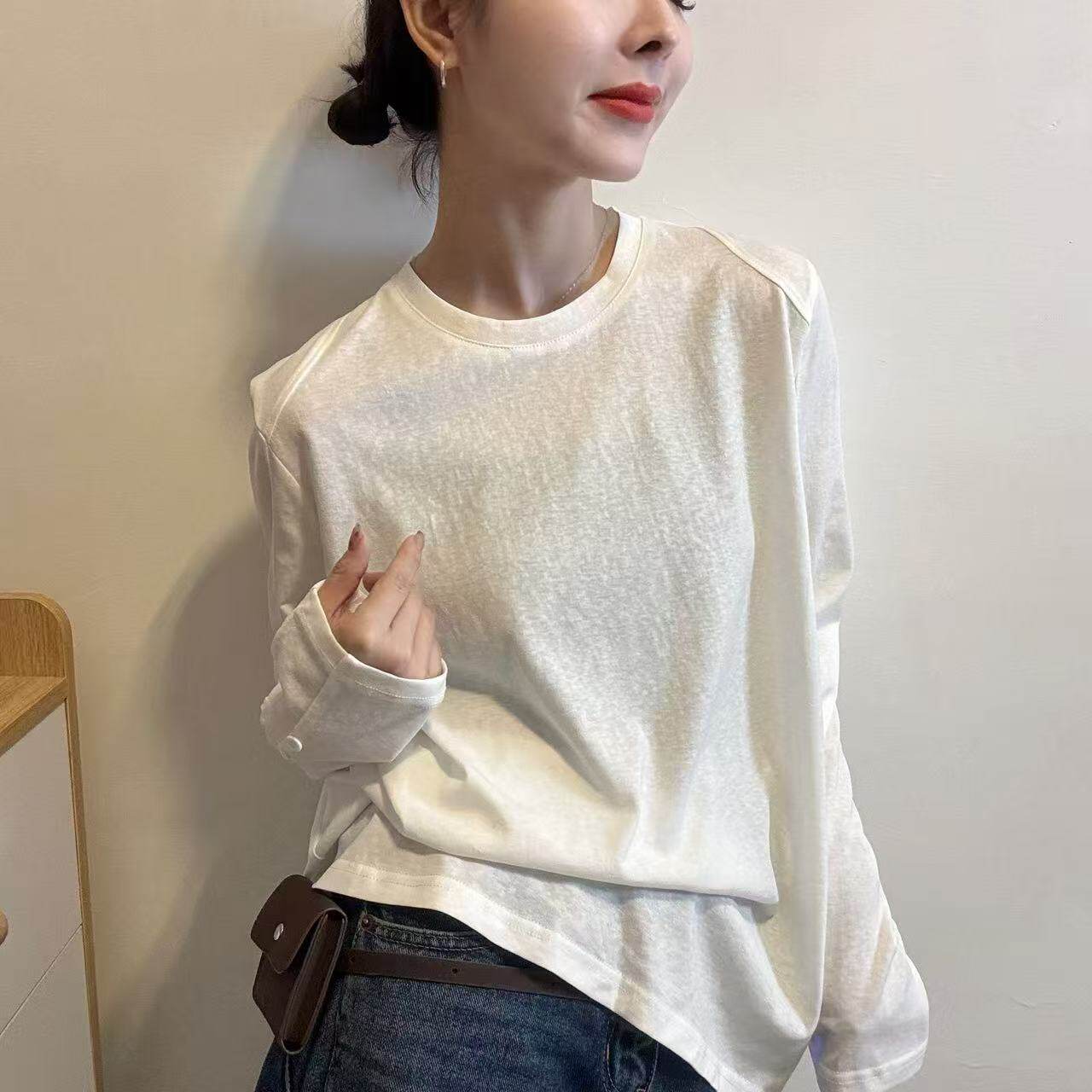 欧货白色长袖T恤上衣女26春季新款设计感时尚宽松显瘦内搭打底衫