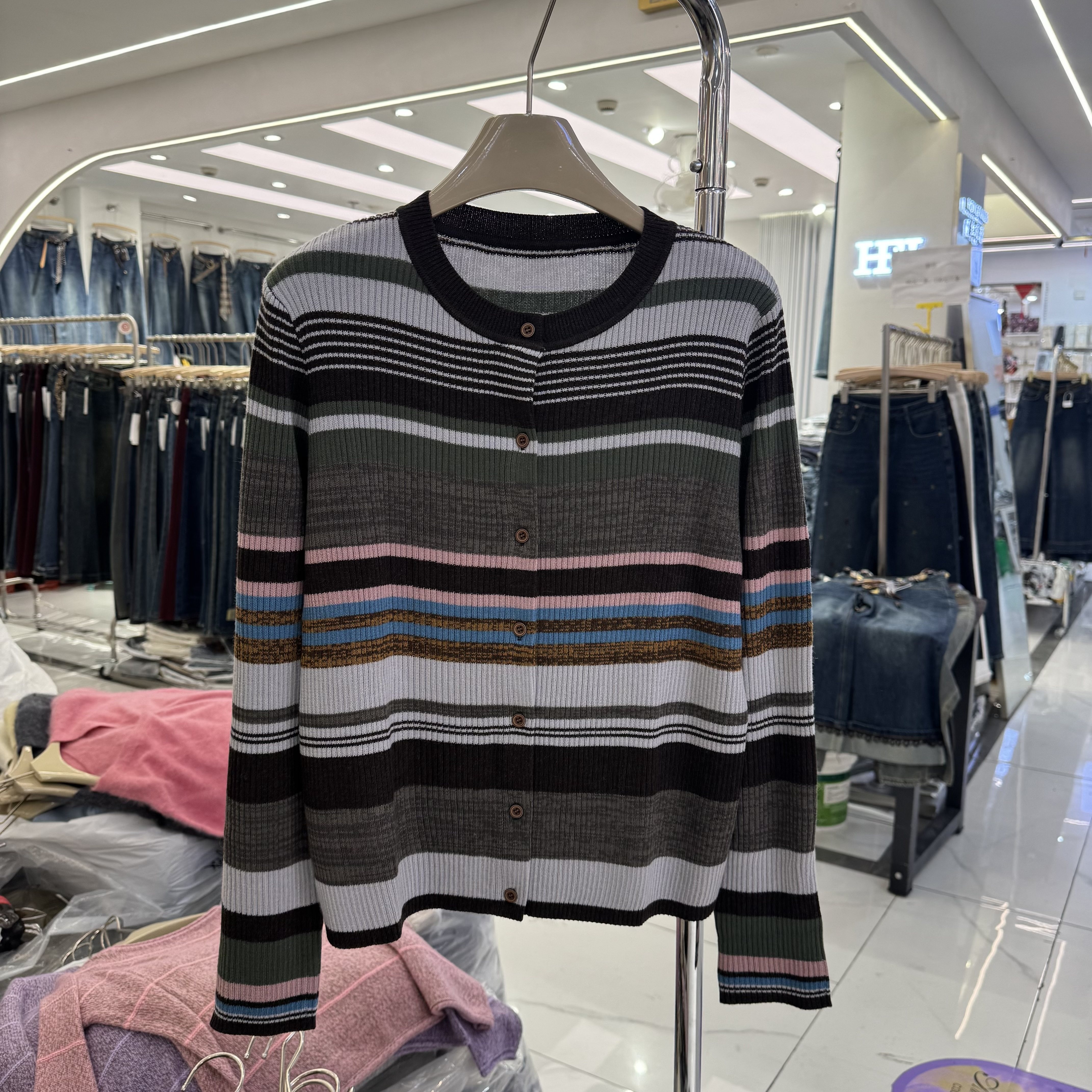 圆领拼色条纹长袖针织开衫女显瘦毛衣外套上衣百搭舒适修身单排扣