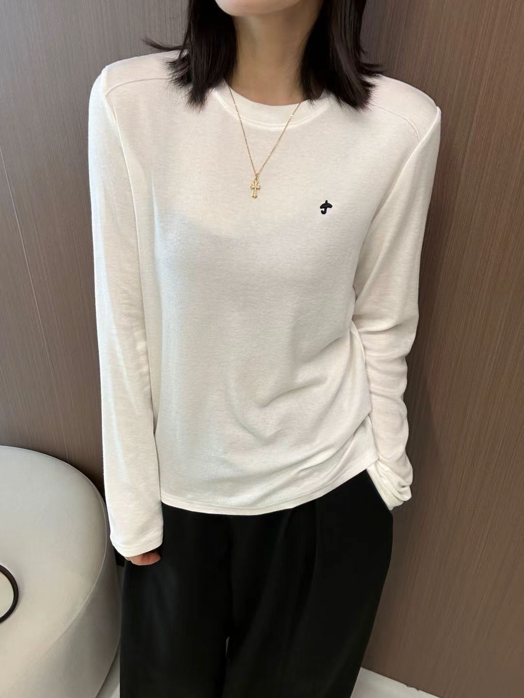 6168圆领雨伞刺绣时尚百搭长袖T恤女打底衫休闲显瘦上衣2026早秋