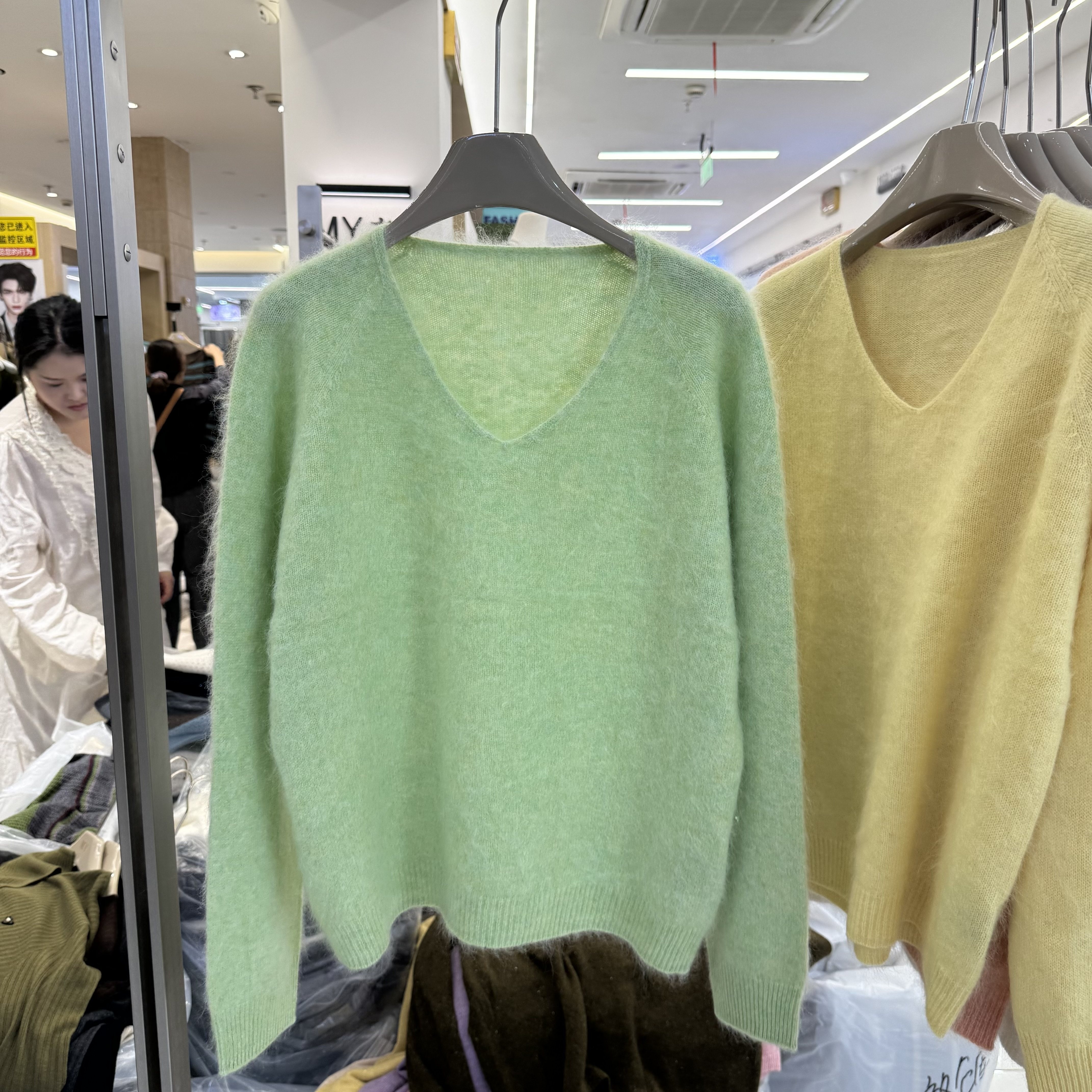 糖果色V领拉毛无缝针织衫女宽松显瘦保暖长袖毛衣多色可选39221