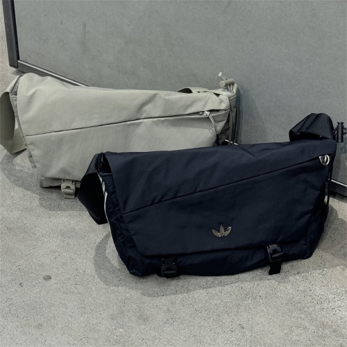 Adidas三叶草 男女运动休闲潮流多口袋单肩斜挎包 LI1670 LI1671