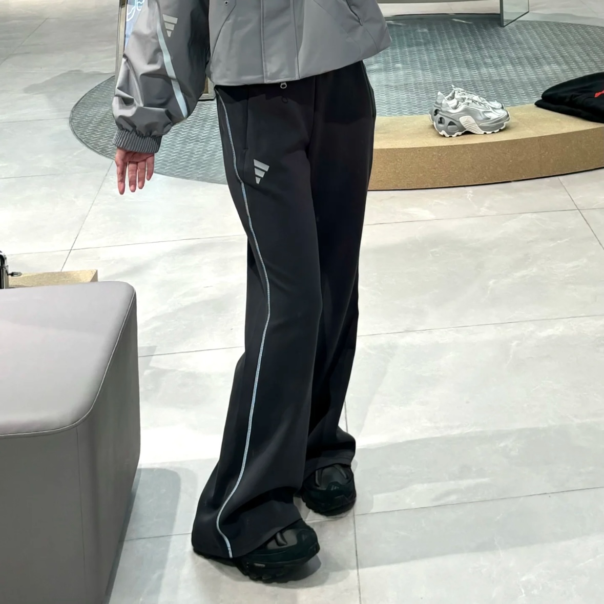 阿迪达斯 FOS女子运动休闲潮流针织直筒微喇叭长裤 JM6203 JM6204