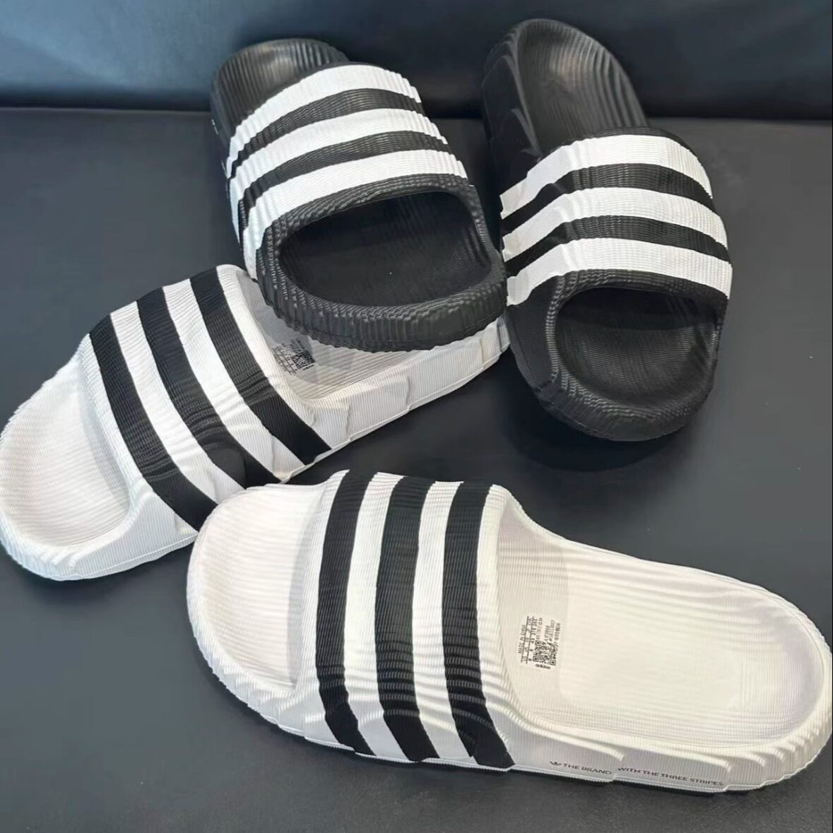 Adidas阿迪达斯 男女运动休闲ADILETTE沙滩凉拖鞋 IF3668 IF3670