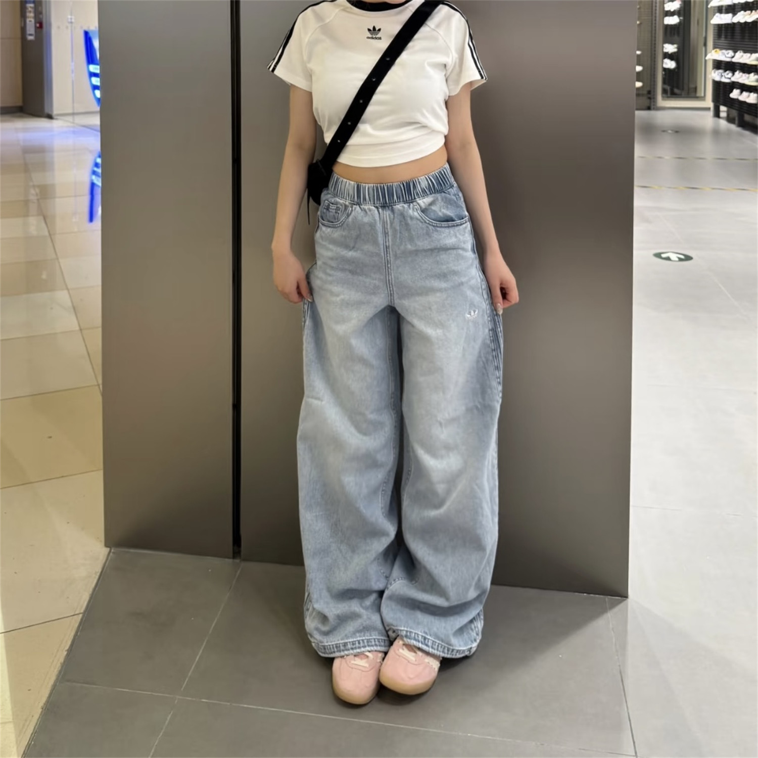 Adidas三叶草 女子运动休闲潮流宽松牛仔直筒长裤 KC5837 KC5839 - 实物图