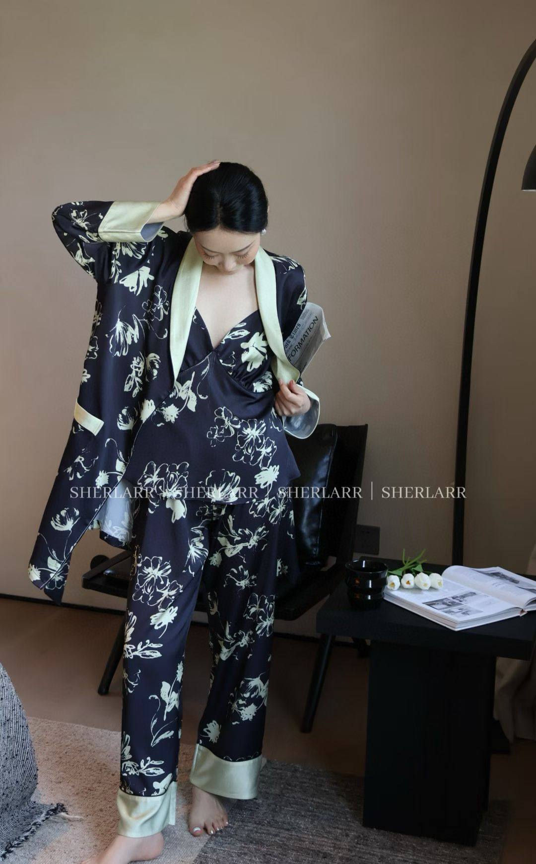 高级感轻奢睡衣女春秋款真丝花色吊带睡衣女长裤外袍家居服三件套