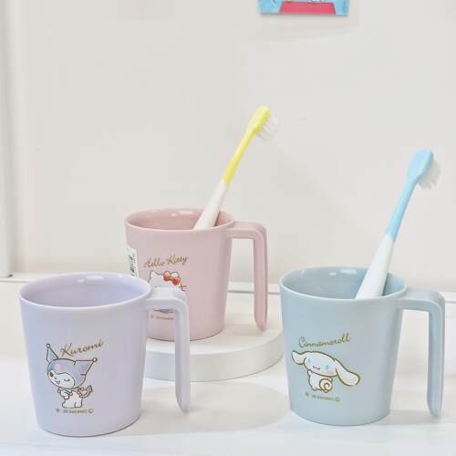 日本制大创三丽鸥联名卡通凯蒂猫带柄喝水杯迷你牙杯漱口杯122ml - 封面