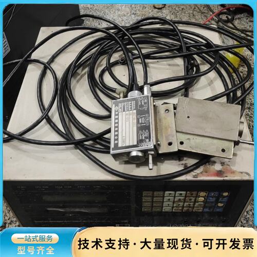 中原精密控制仪，U2000A，带两个检测头。成色看图，有需要询价