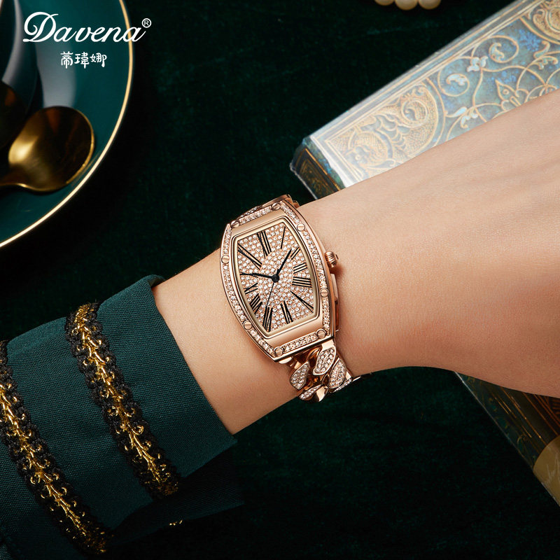 新款蒂玮娜十大品牌手表奢华女表酒桶型复古防水满天星水钻手表女