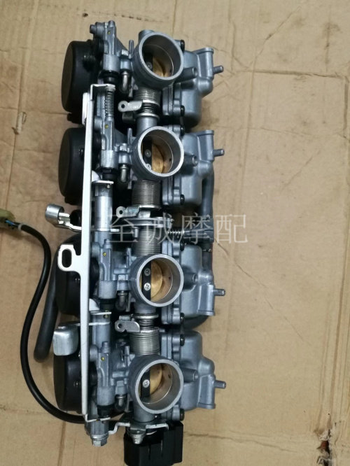 摩托车配件CB400化油器 cb400 vetc1代2代3代 cb400sf 二手拆车件