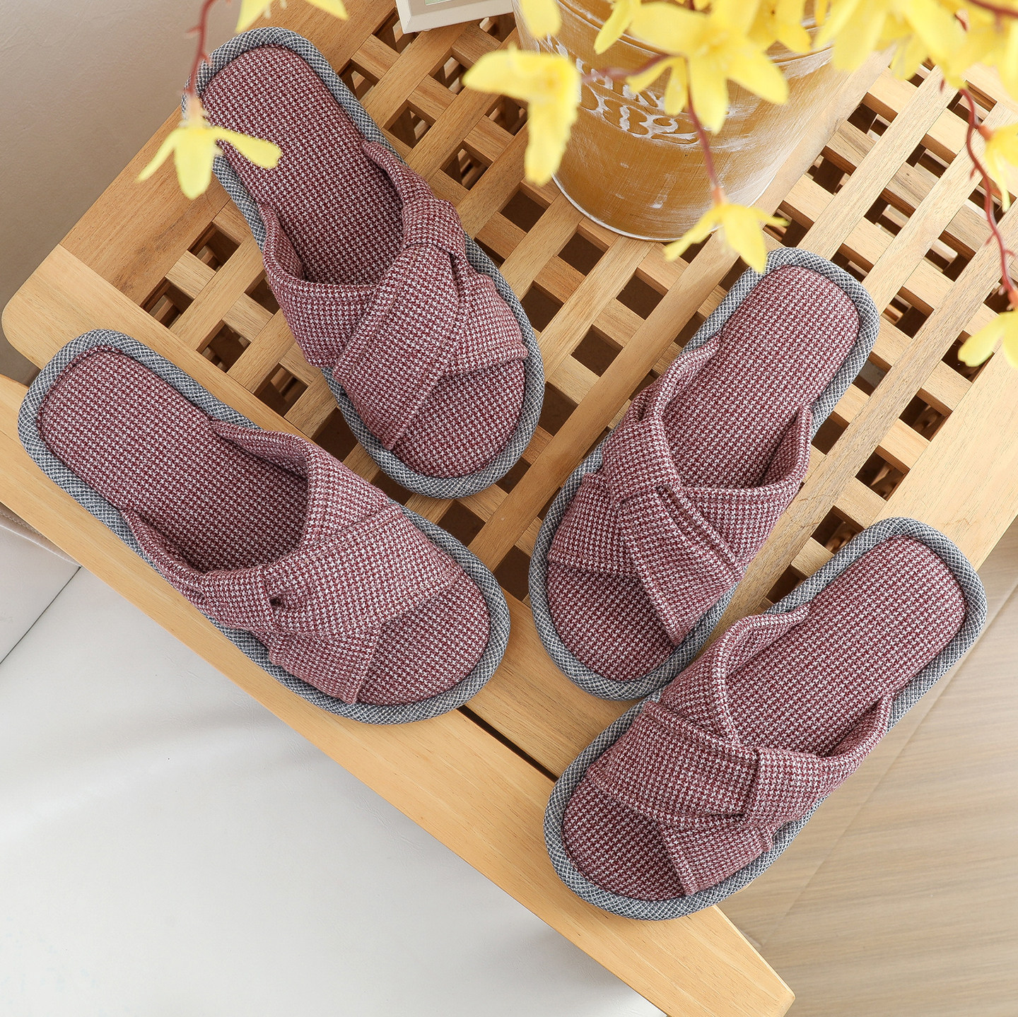 室内情侣居家拖鞋女款防滑耐磨男士透气交叉带防臭春秋家居鞋四季