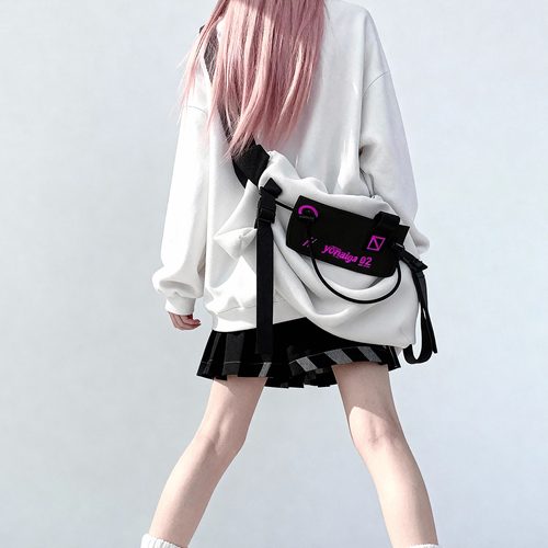 小众设计尼龙轻便斜挎包