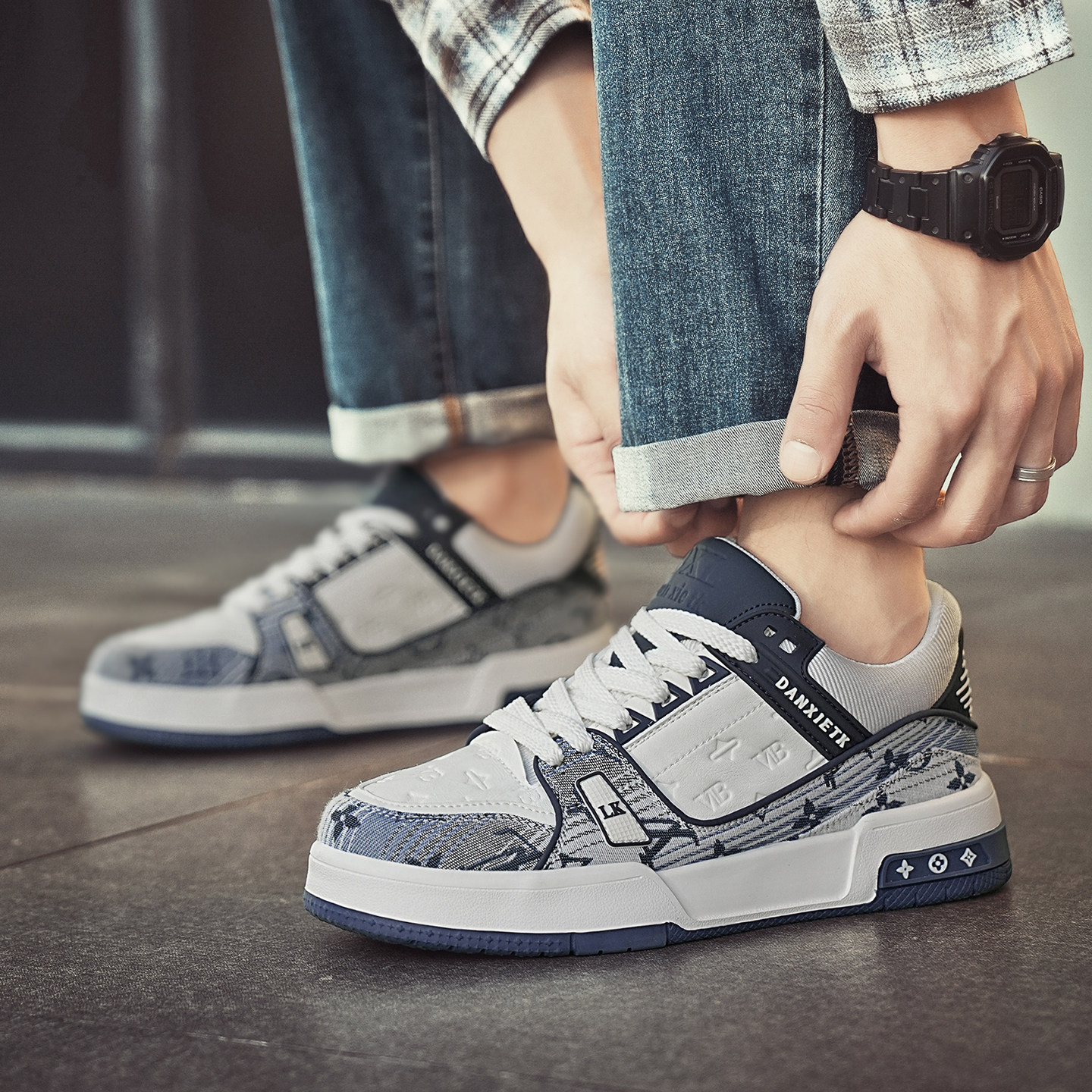 A时尚潮鞋J2025秋季新款鞋子潮牌休闲板鞋透气百搭男鞋男士运动鞋,流行男鞋,休闲板鞋,淘宝优惠券,粉丝福利购,淘宝优惠卷