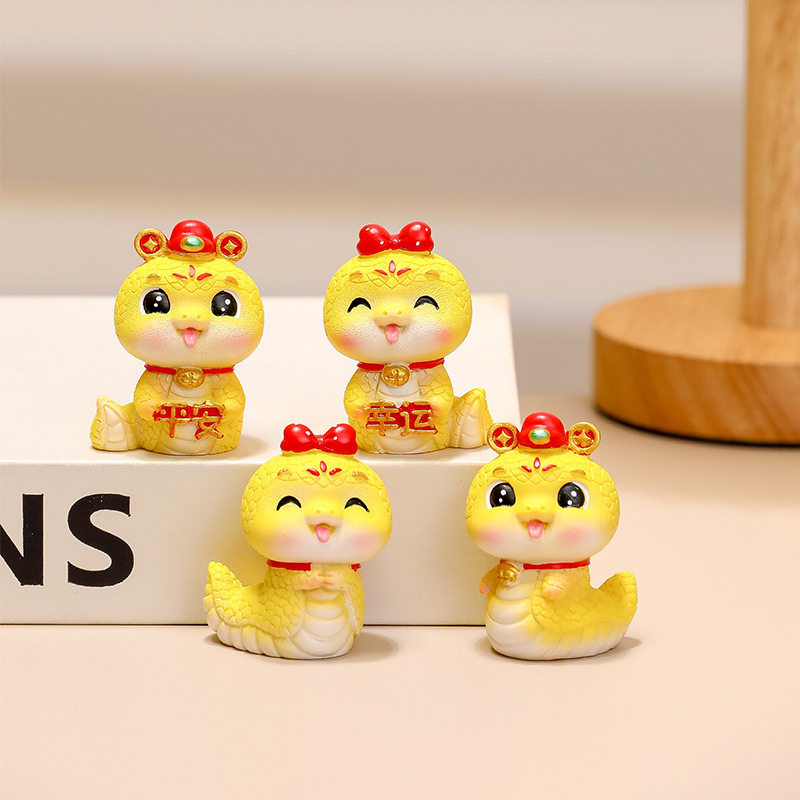 2025国潮蛇年吉祥物生肖蛇摆件手办公仔电脑桌面小摆设本命年礼物