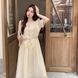 法式优雅刺绣衬衫连衣裙女2025年夏季新款高级感气质收腰显瘦长裙图片