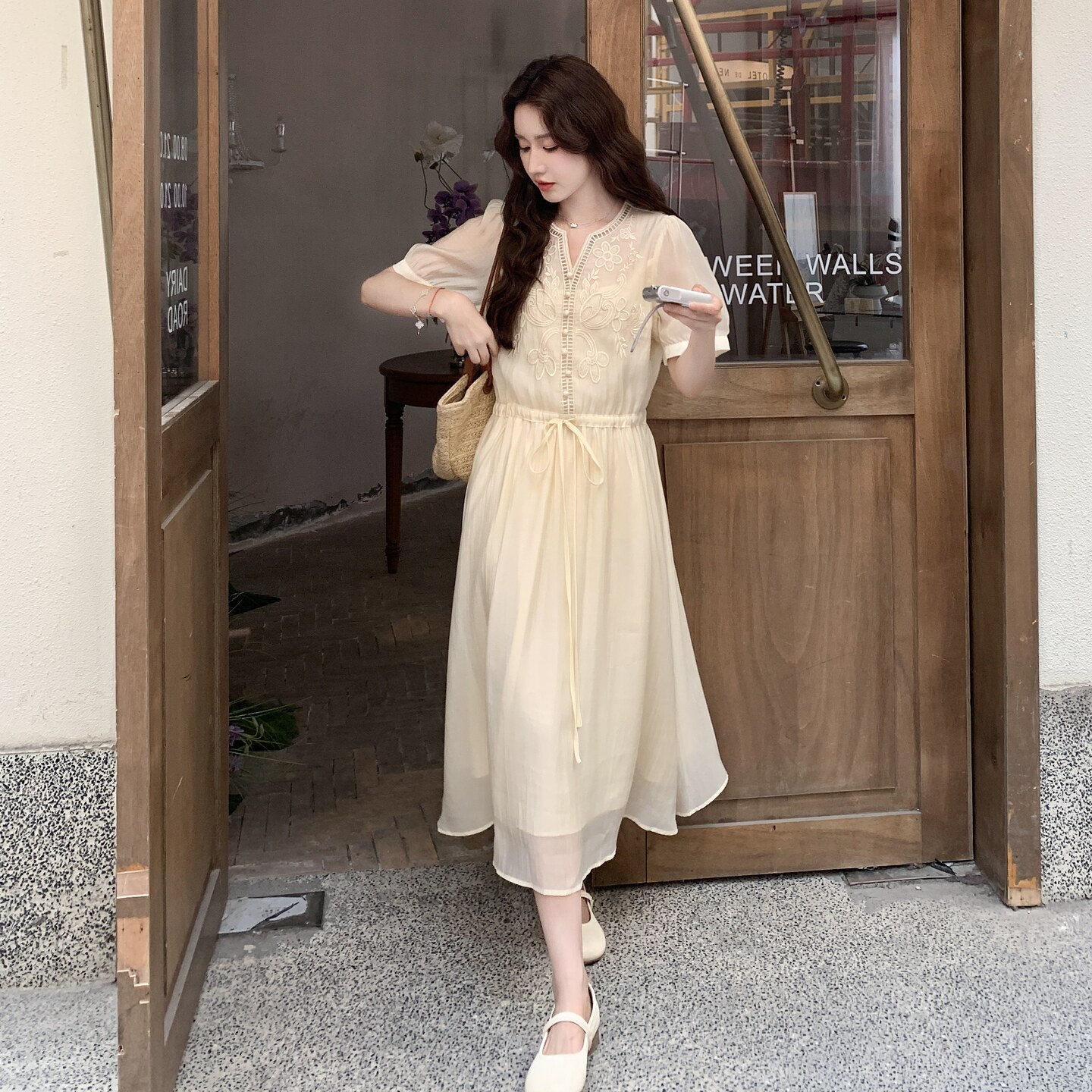 法式优雅刺绣衬衫连衣裙女2025年夏季新款高级感气质收腰显瘦长裙,女装连衣裙,浙宝189