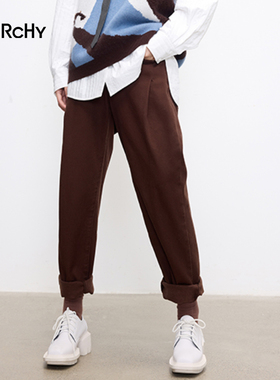 LARCHY来尔佳昵2024冬装椎型净色牛仔裤