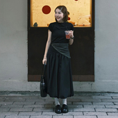 黑色赫本风花苞裙早秋暗黑系高腰垂感A字裙设计感小众别致灯笼裙