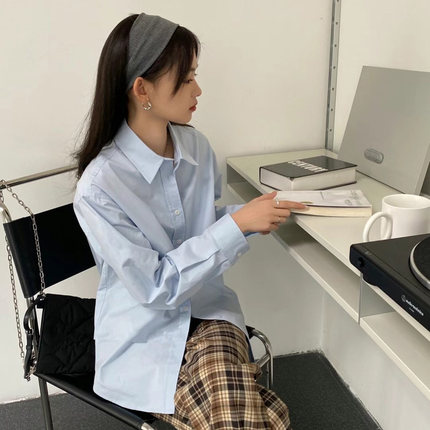 奶蓝色衬衫女设计感小众上衣2021秋季高级感baby蓝衬衣纯棉薄外套