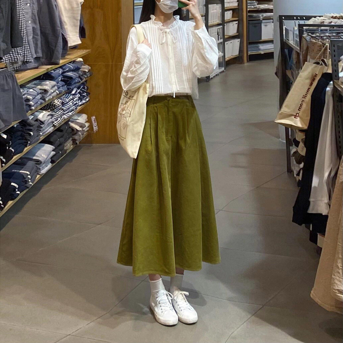 复古抹茶绿灯芯绒半身裙日式复古高腰a字裙压褶显瘦芥末绿中长裙