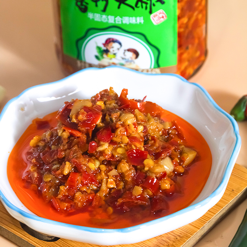 四川麻辣三师蒜香朝天椒拌饭酱蒜蓉辣椒酱下饭菜小米剁椒拌面特辣