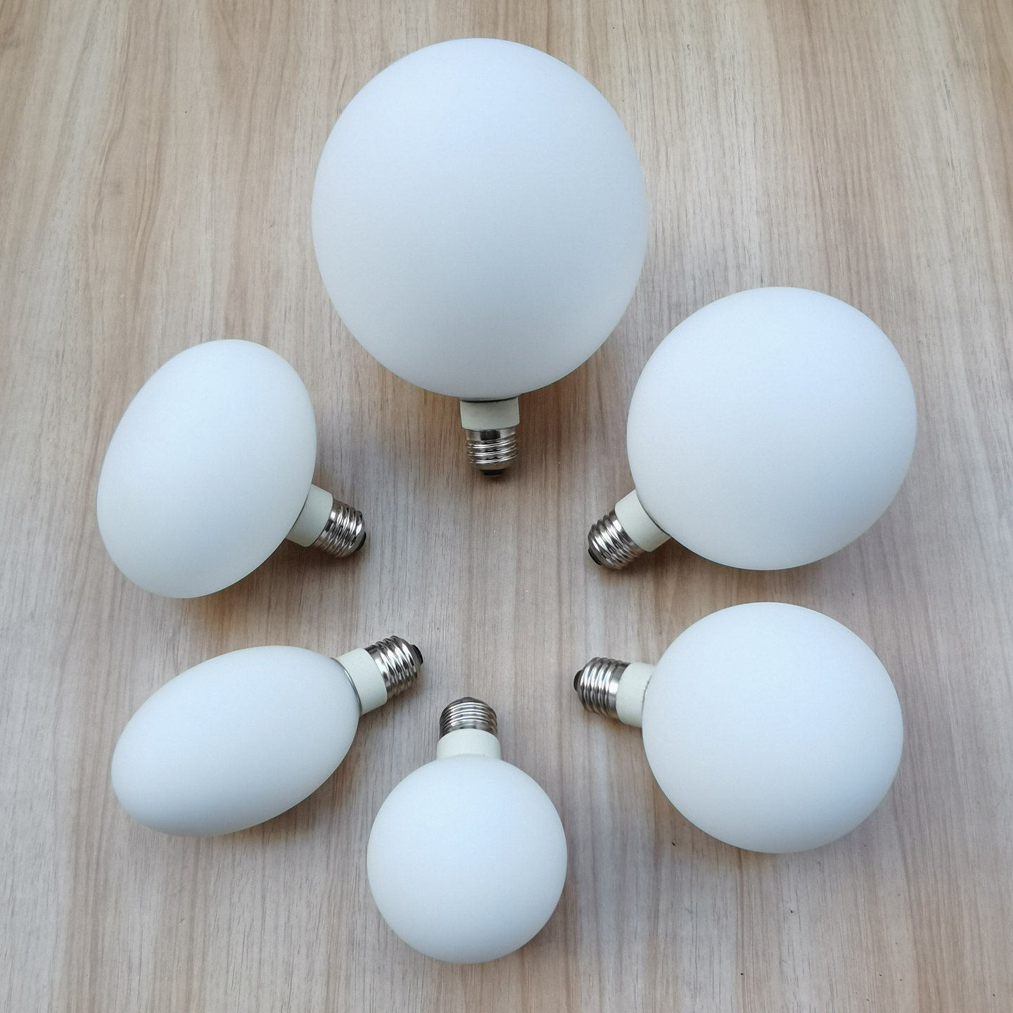 球泡led节能灯泡e27e26螺旋口10w家用电220V110V护眼玻璃奶白光源