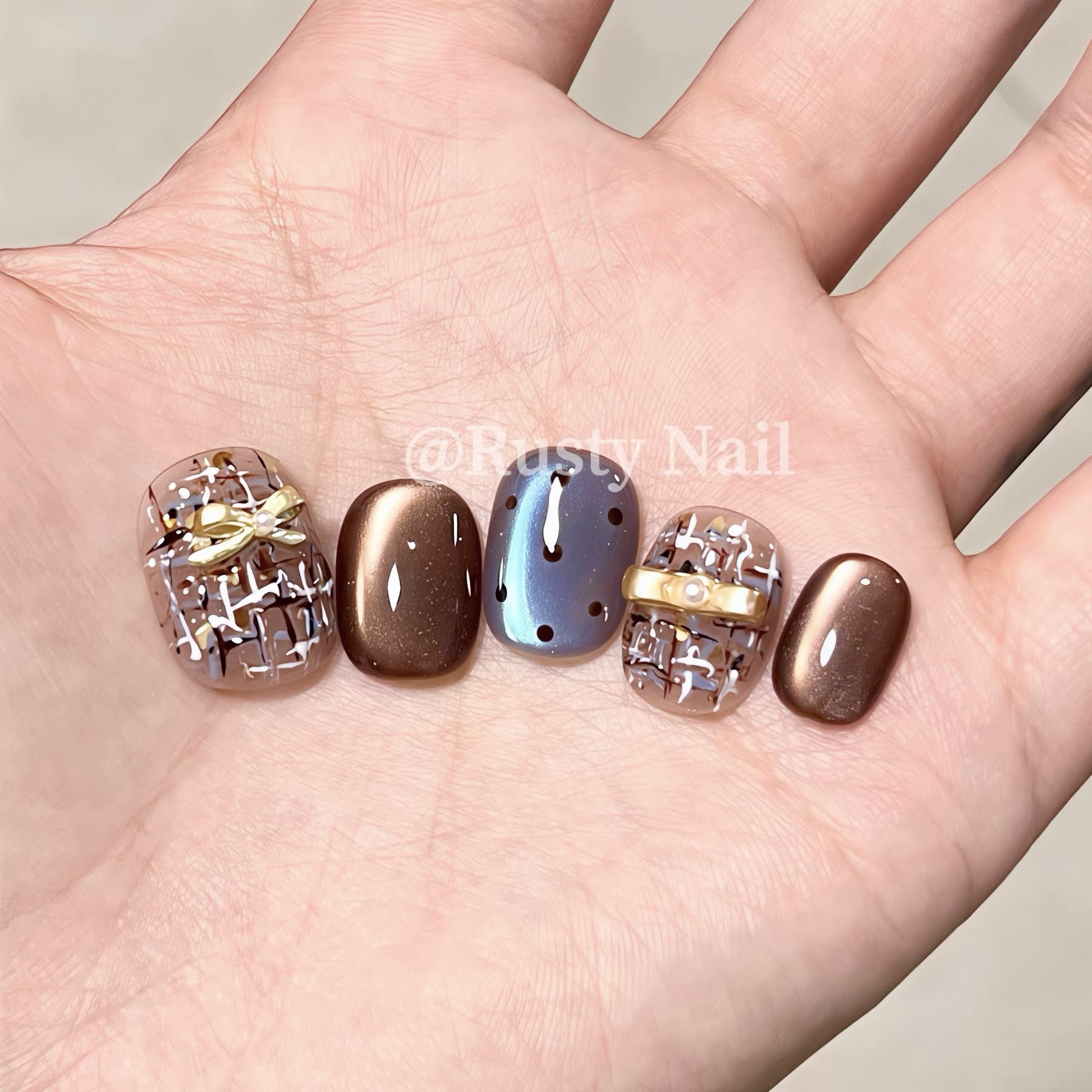 秋冬蓝色琥珀高级感短款手工美甲