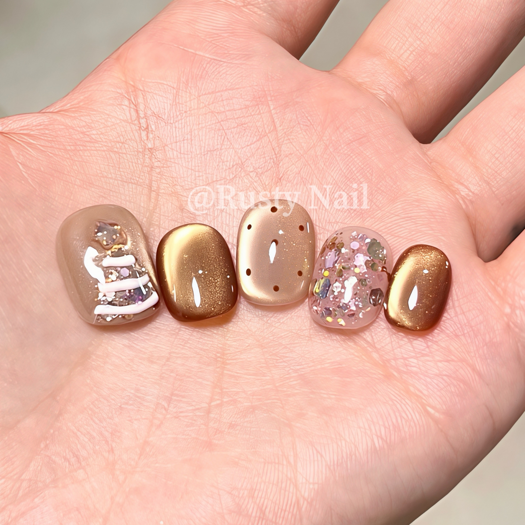 秋冬氛围感圣诞树猫眼手工穿戴甲