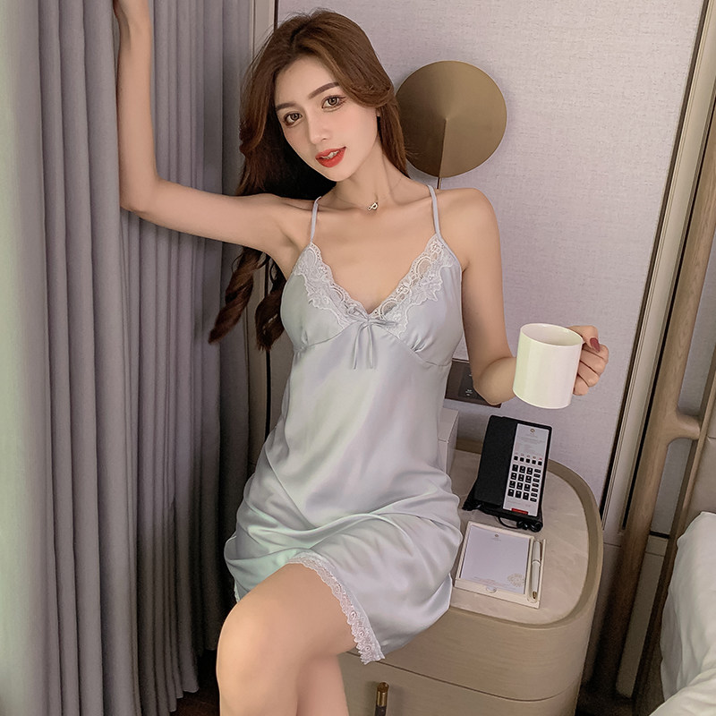멜빵이있는 여성용 2021 새 여름 잠옷 여성용 V 넥 한국식 아이스 실크 섹시한 잠옷 홈웨어 얇은 섹션