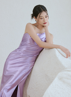 之既斜肩礼服紫色弹力缎高级感露背绑带连衣裙度假公司年会晚装