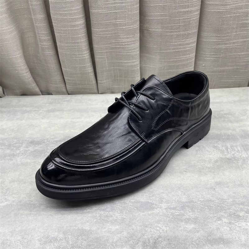 男鞋2025新款商务正装皮鞋软底防滑结婚德比鞋英伦牛皮圆头新郎鞋