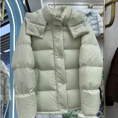 90新国标白鸭绒时尚羽绒服女短款简约加厚可拆卸连帽保暖同款外套