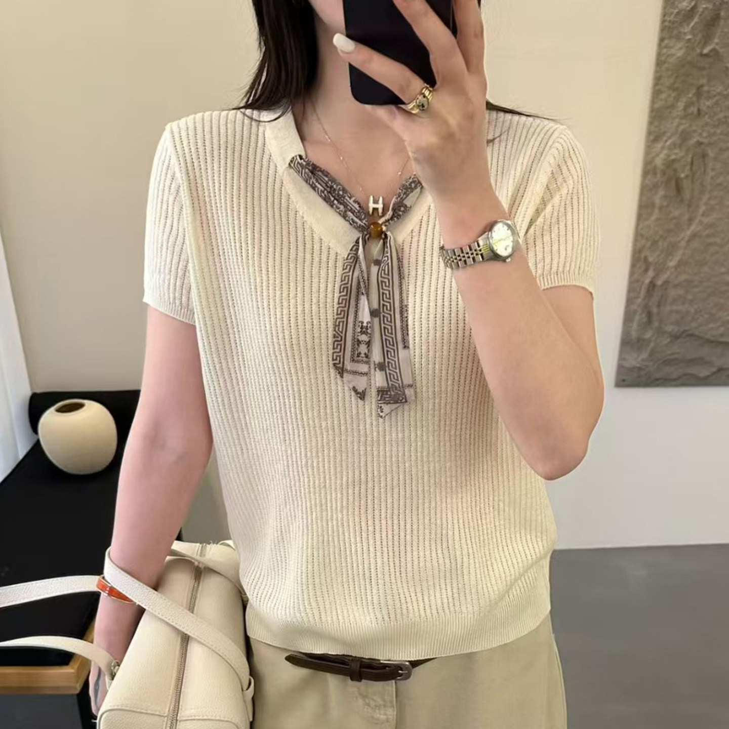 拉夏贝尔 V领纯色丝巾针织短袖t恤女夏季薄款冰丝针织衫女装上衣