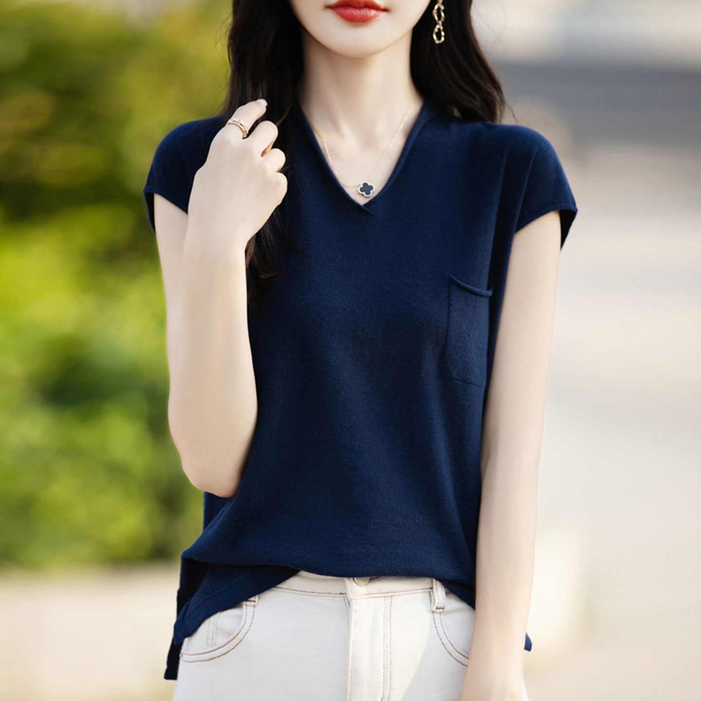 新款V领纯色针织短袖t恤女夏季薄款冰丝针织衫大码女装上衣