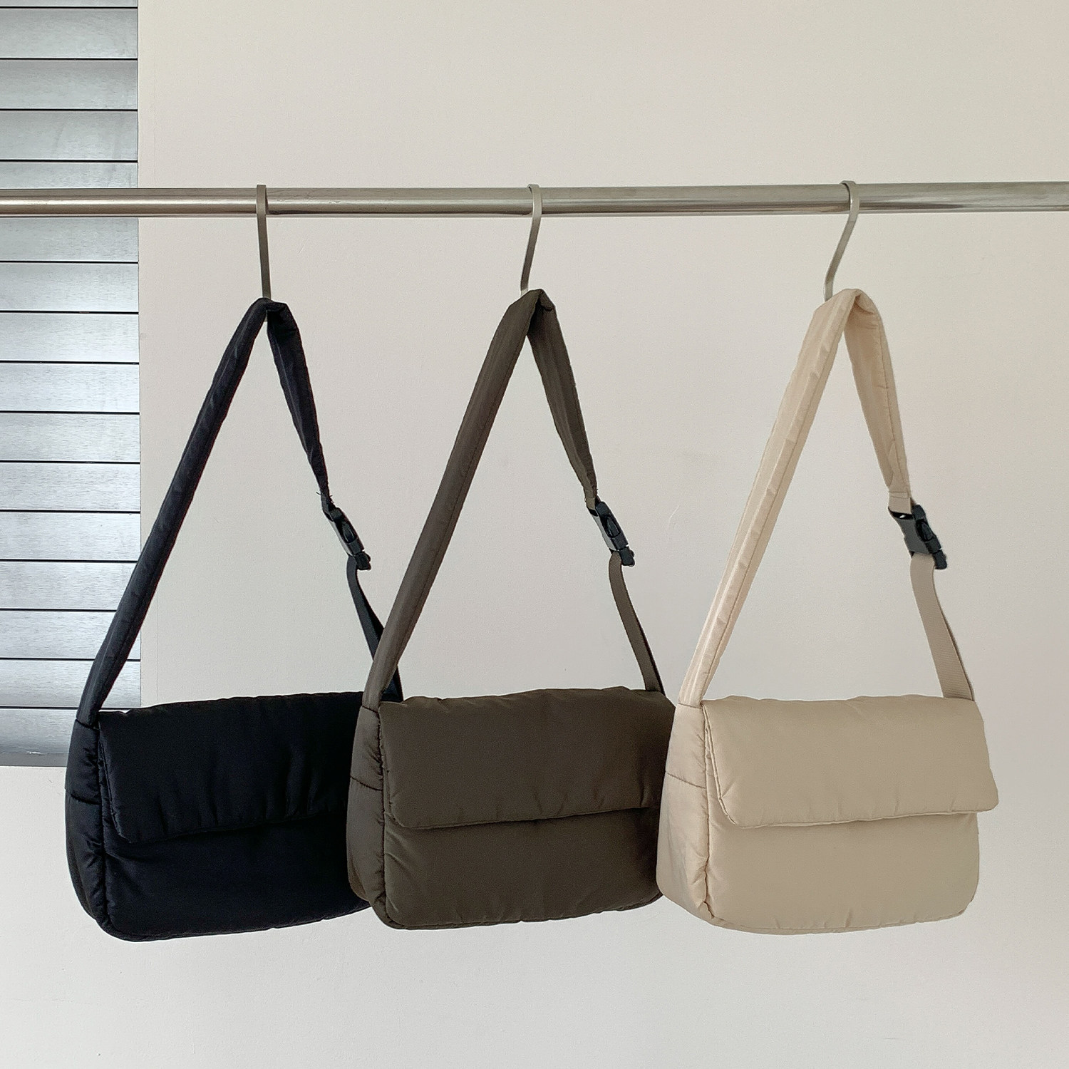 EMORRIN韩版小众轻便尼龙布翻盖邮差包休闲百搭高级感单肩斜挎包,箱包皮具/热销女包/男包,通用款女包,淘宝优惠券,粉丝福利购,淘宝优惠卷