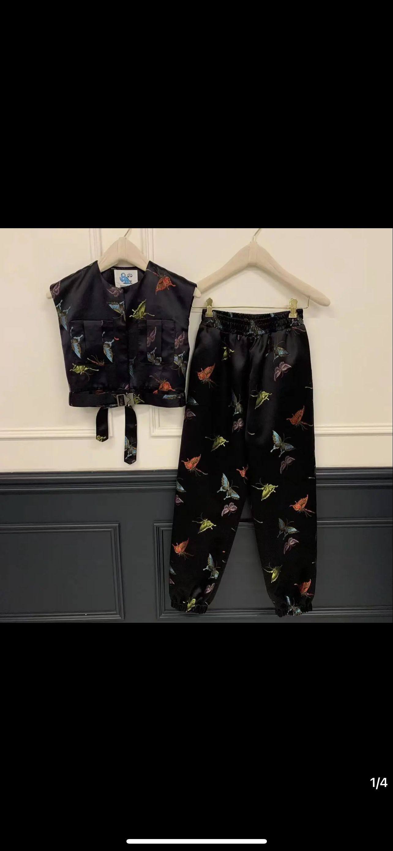 scc小壁虎壁虎服饰2022年新款黑色缎面彩色刺绣蝴蝶裤子马甲套