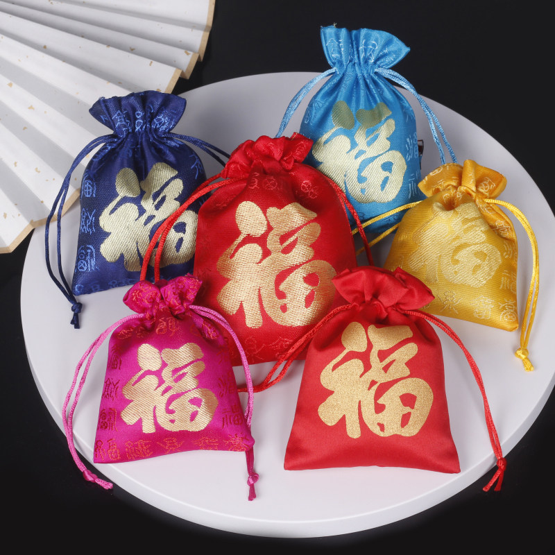 新年红布袋绸缎礼品袋糖果抽绳