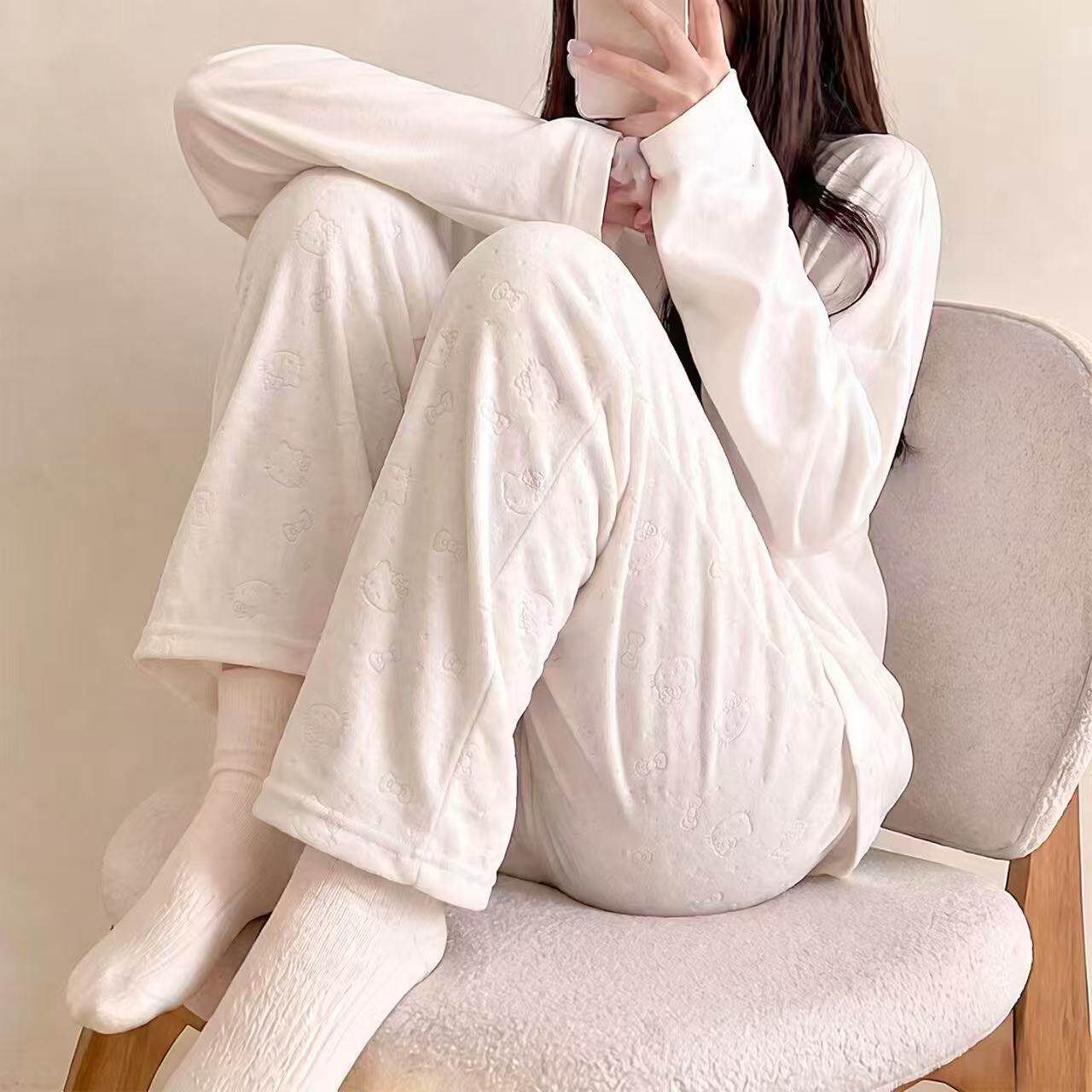 薄绒睡裤女长裤秋冬季新款德绒保暖加厚春秋款女士亮眼居家居裤子