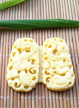 爱恋天然牦牛骨龙凤呈祥吊坠