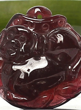 酒红石榴石小猪招财诸事属相吊坠