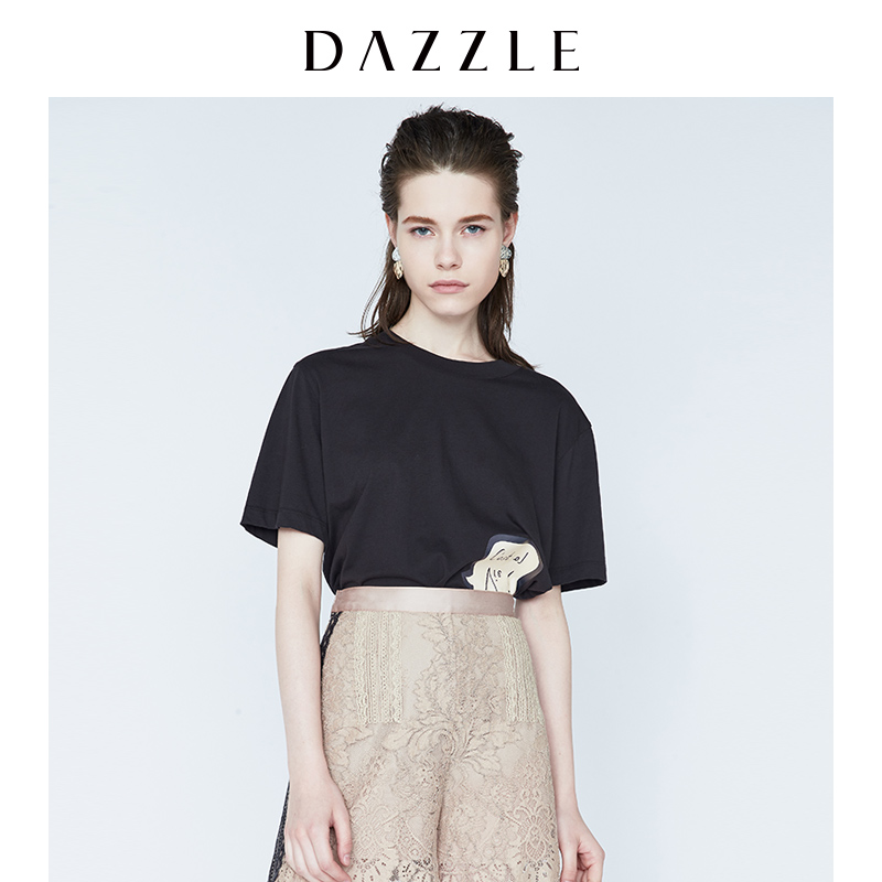 DAZZLEµØËØ 18ר¹ñÐÂ¿î ¿íËÉÊæÊÊ×Öĸӡ»¨Ô²Áì¶ÌÐäTÐô 2F1B3031A