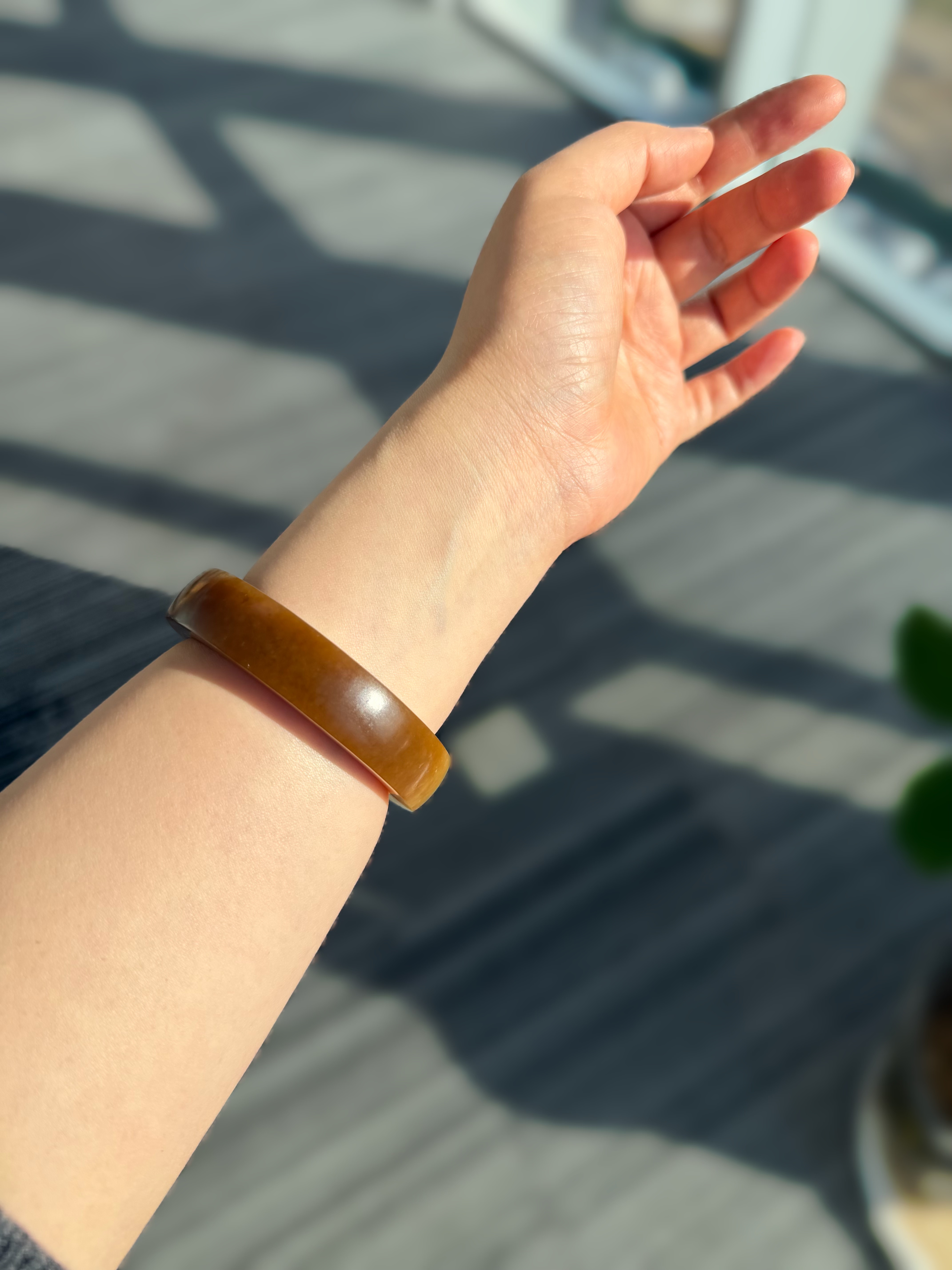 新疆和田玉且末糖白手镯宽胎泥鳅背手镯油润细腻带证书