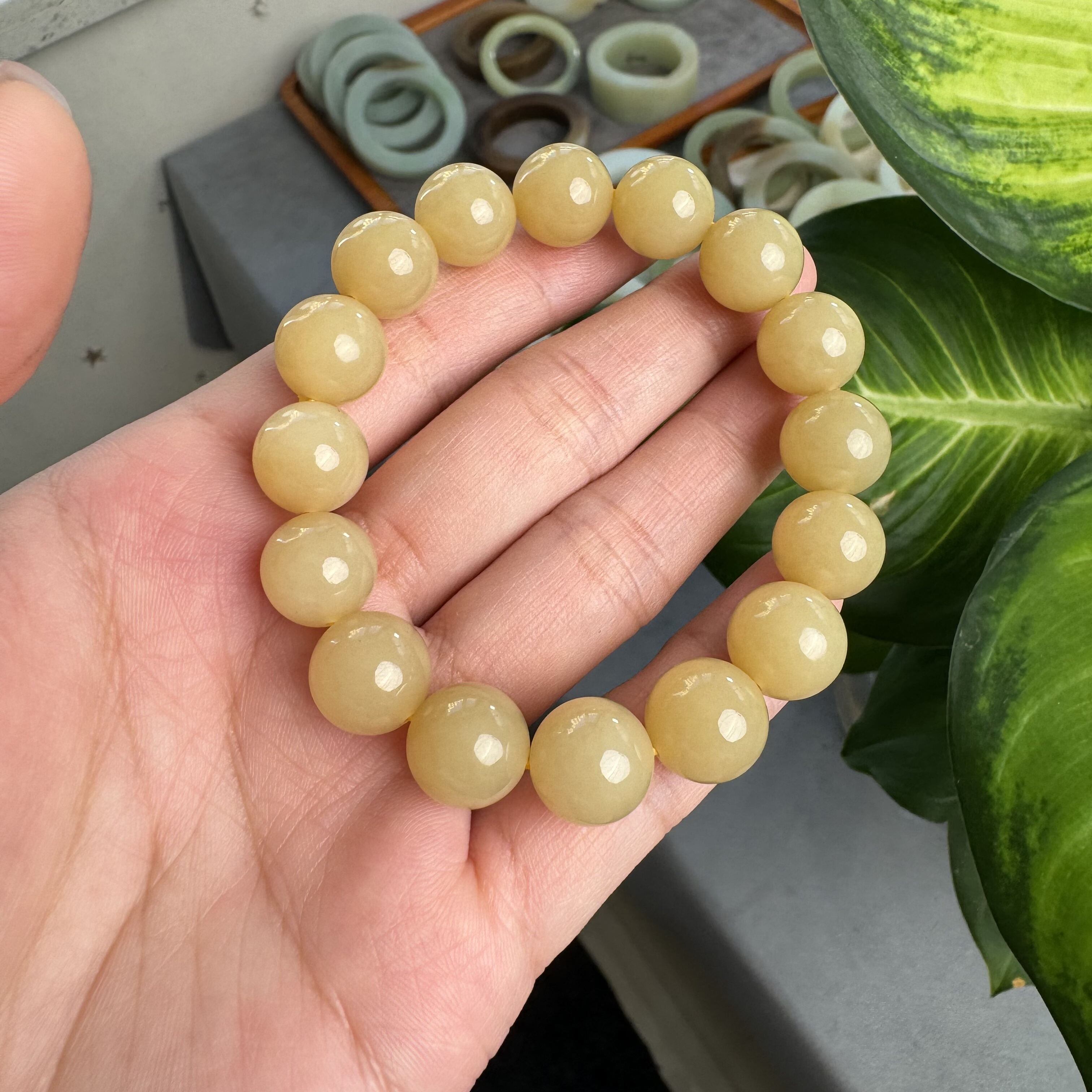 新疆和田玉且末蜂蜜水卡12mm圆珠手串油润细腻带证书支持复检