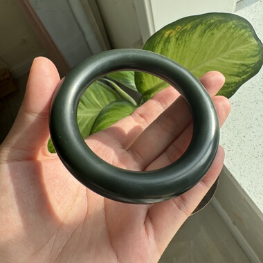 新疆和田玉极细沙枣青卡12圆条56+圈口油润细腻带证书