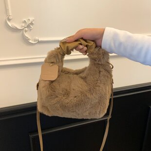 2025春季新款通用款女包2025年冬季纯色女性女斜挎包均码拉链