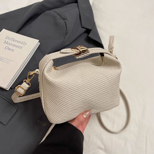 春夏新款潮洋气时尚饭盒包百搭