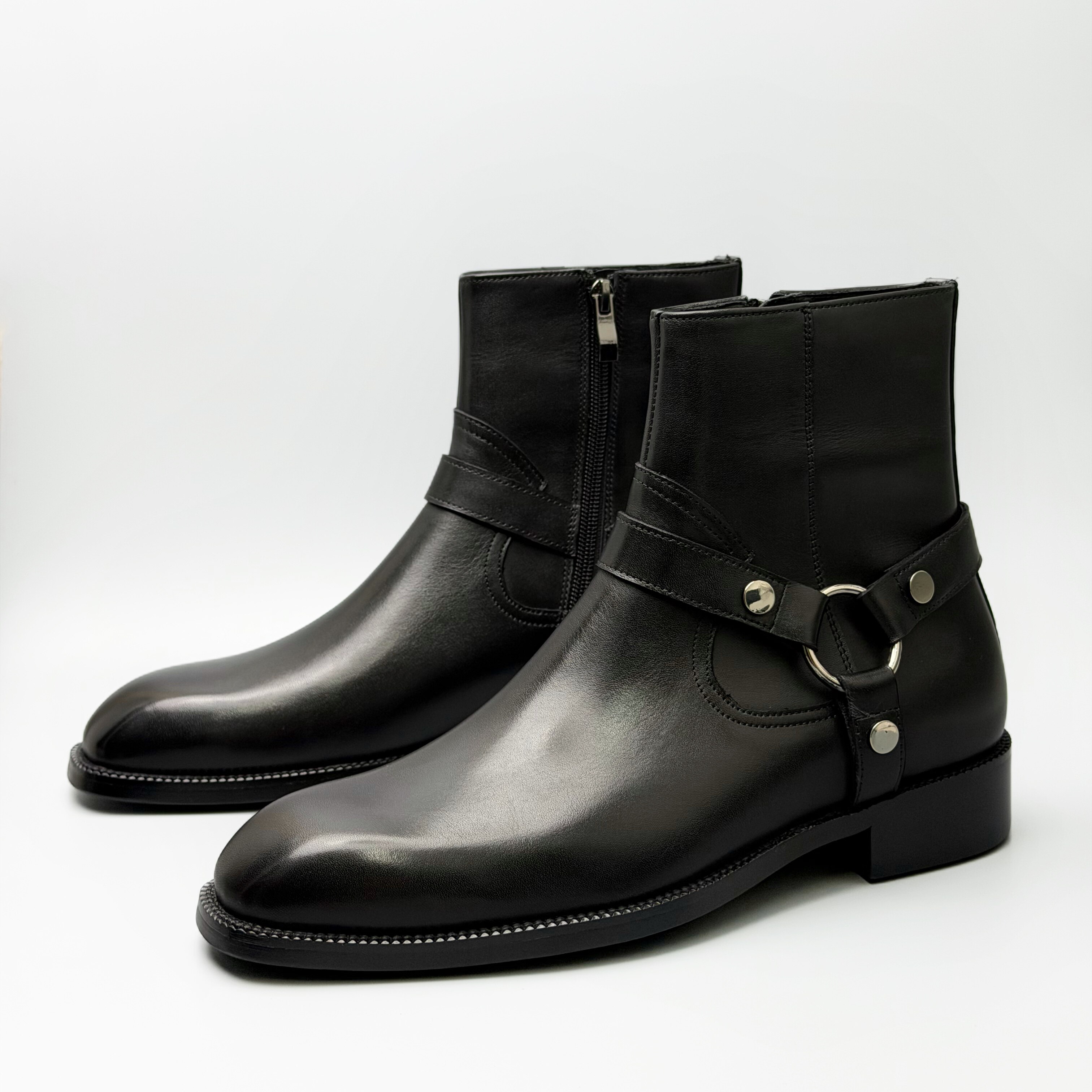 英伦真皮拉链金属扣男士切尔西靴