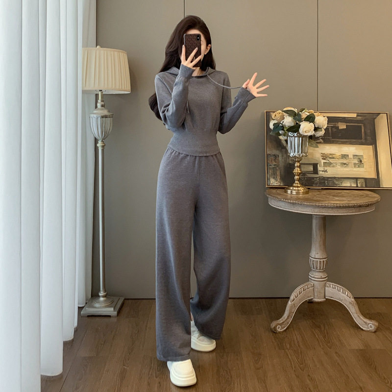 2025秋季新款小个子显高减龄收腰纯色阔腿裤针织休闲运动套装女