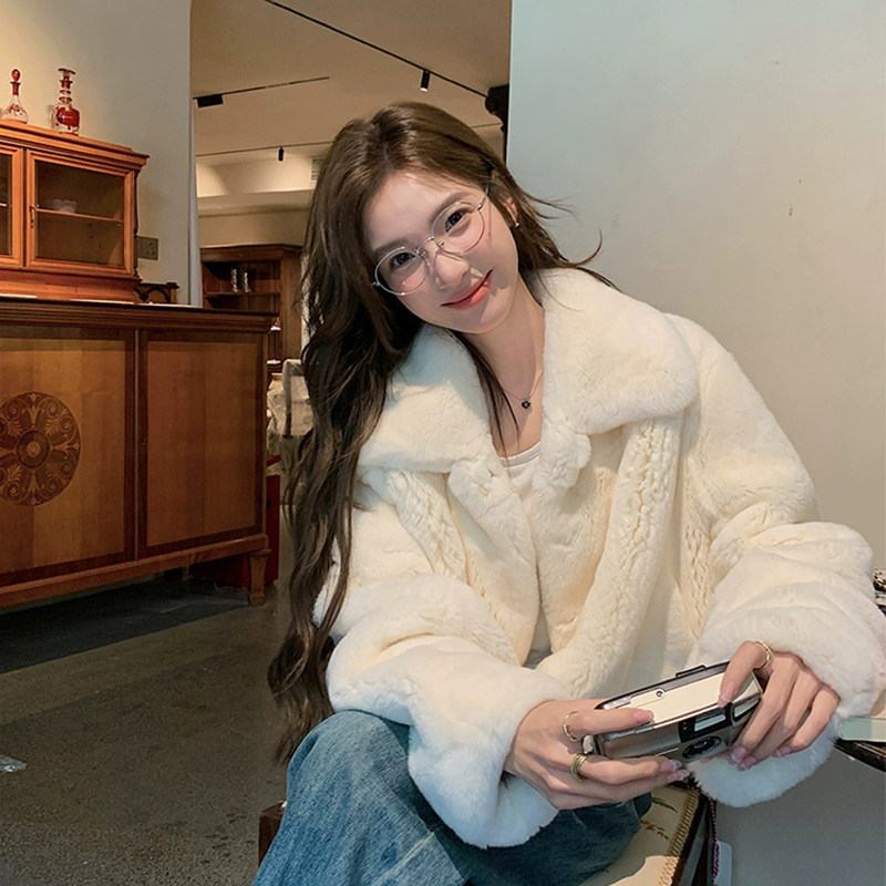 仿兔毛皮草可爱外套女
